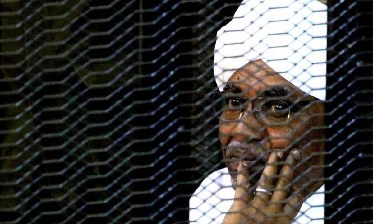 عمر البشیر سهشنبه در دادگاه حاضر می شود