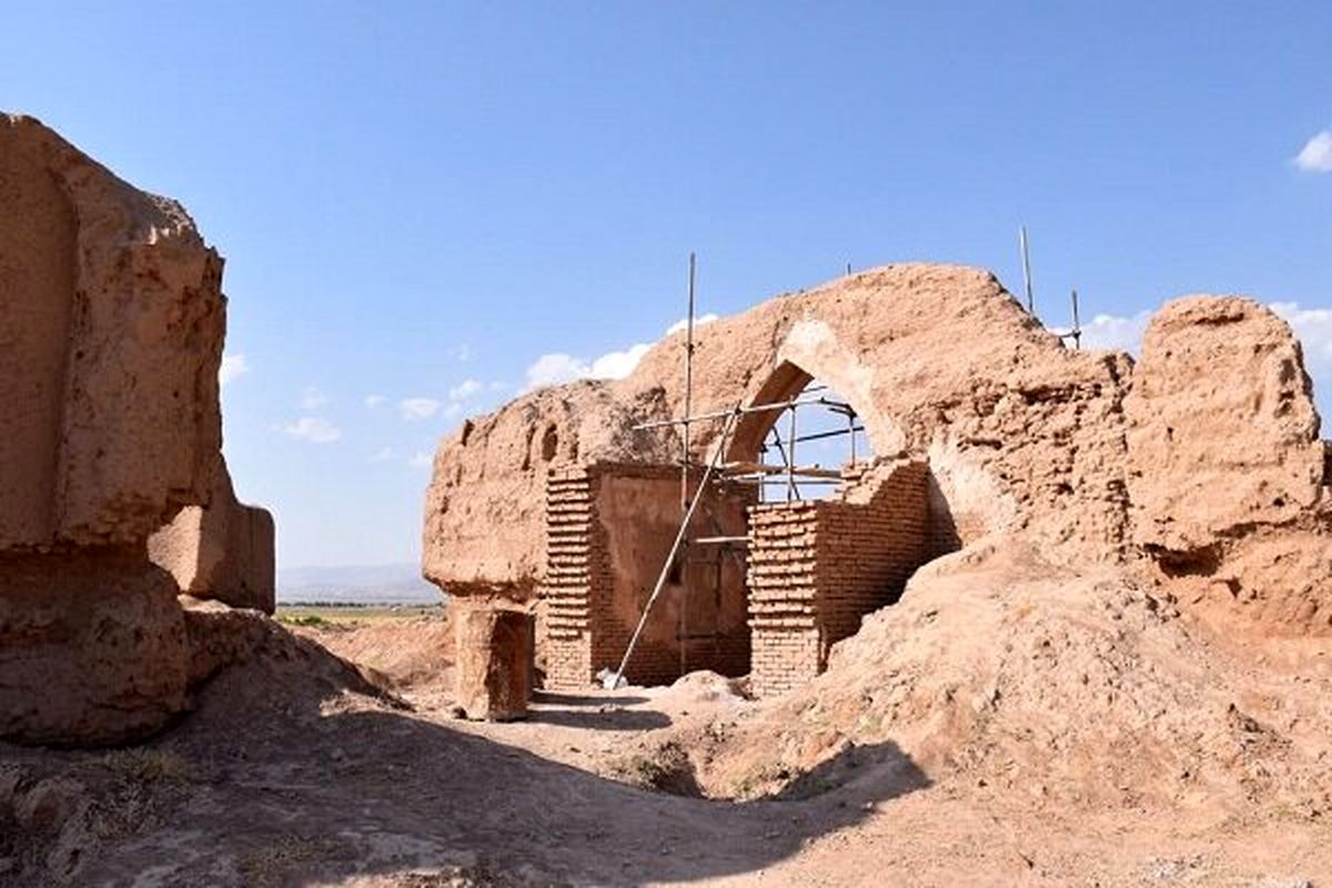 آغاز مرمت قلعه تاریخی ارگ دولت آباد در اسفراین