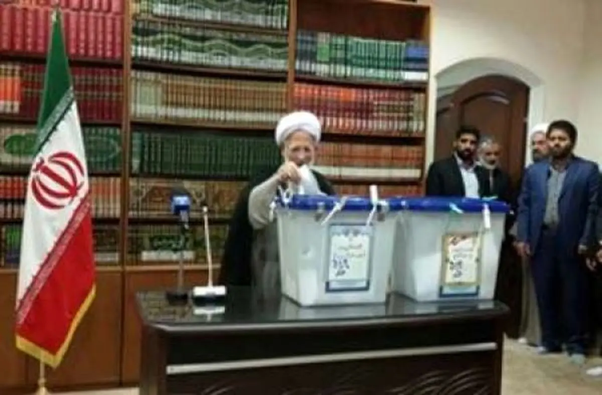 آیت الله جوادی آملی: مسئولان باید مردم را به عنوان ستون دین سرپا نگه دارند