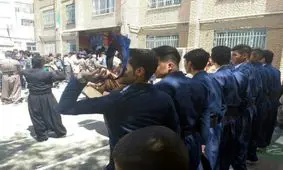 انتخابات همراه با رقص کردی