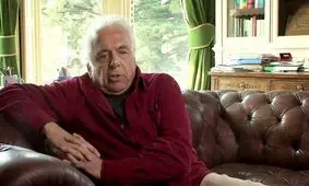 ابراهیم گلستان: آن عکسِ احمدی‌نژاد گویای وضعیت ماست