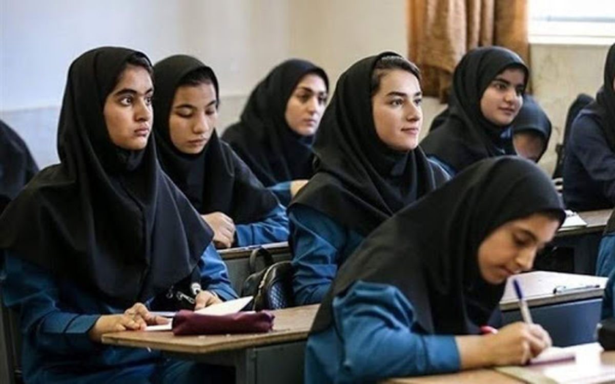 شهریههای گران در مدارس مسئولان رونق دارد
