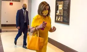 پلوسی کرونا را "ویروس ترامپ" نامید