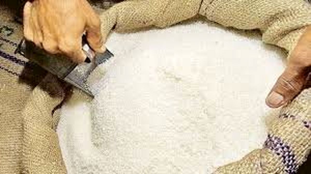 بیش از ۱۱۵۰ تن شکر در لرستان توزیع می‌شود