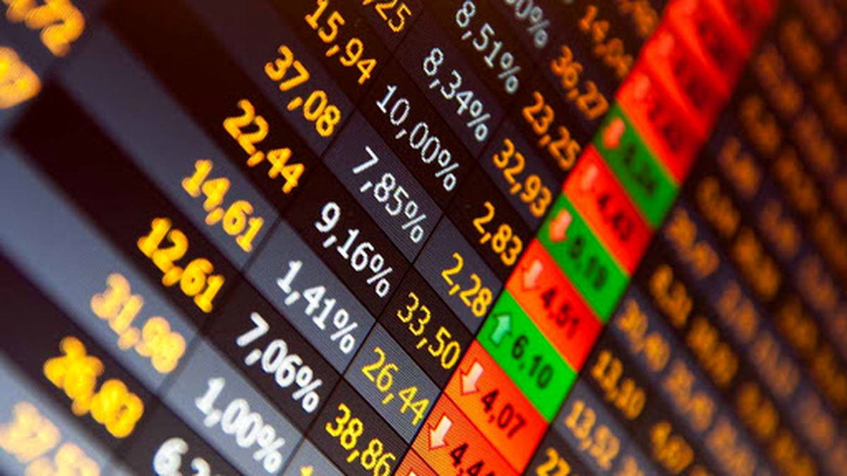 تغییر سبد سهام بر اساس 5 متغیر کلیدی