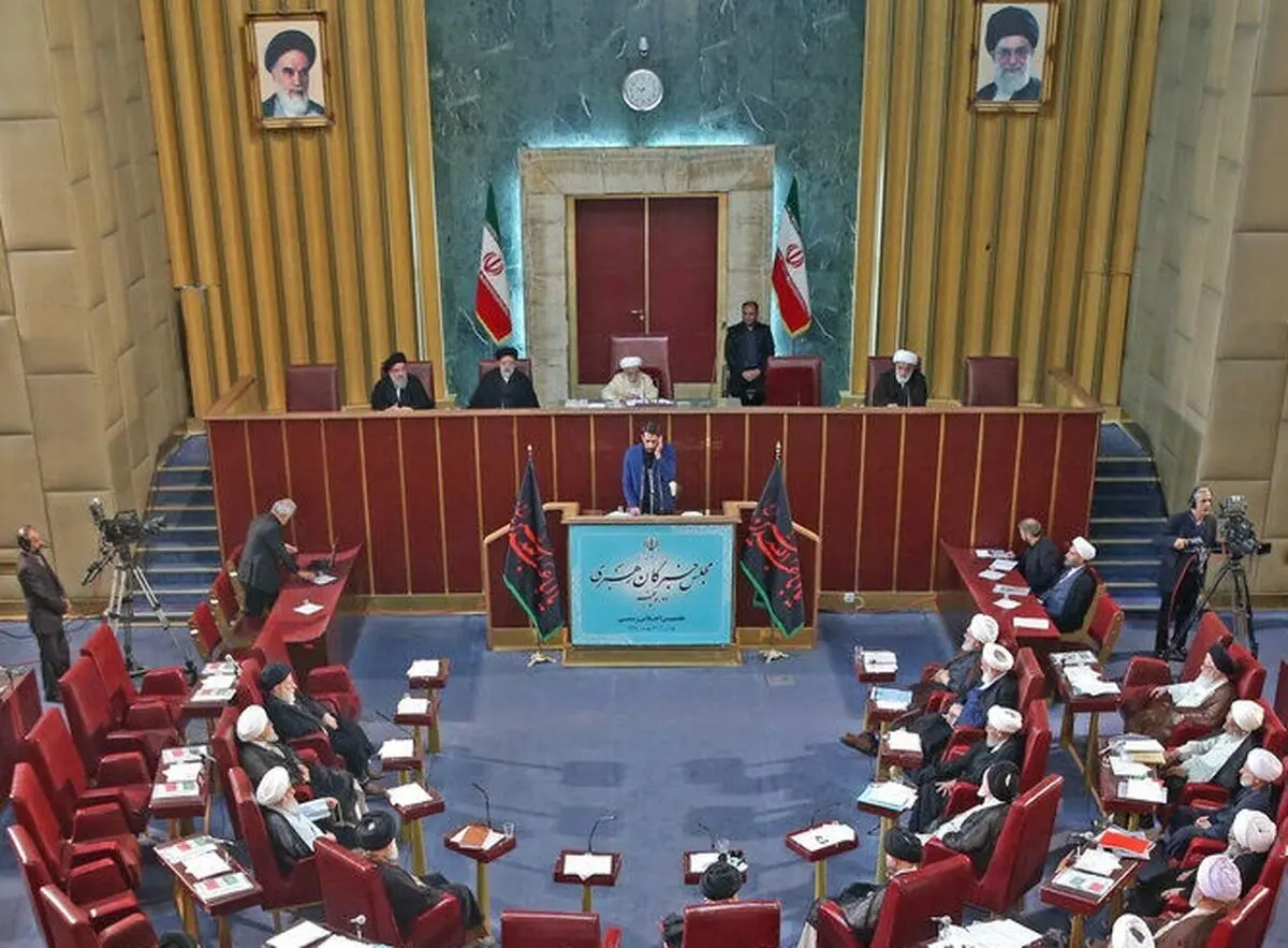 هشتمین اجلاس خبرگان رهبری به تعویق افتاد