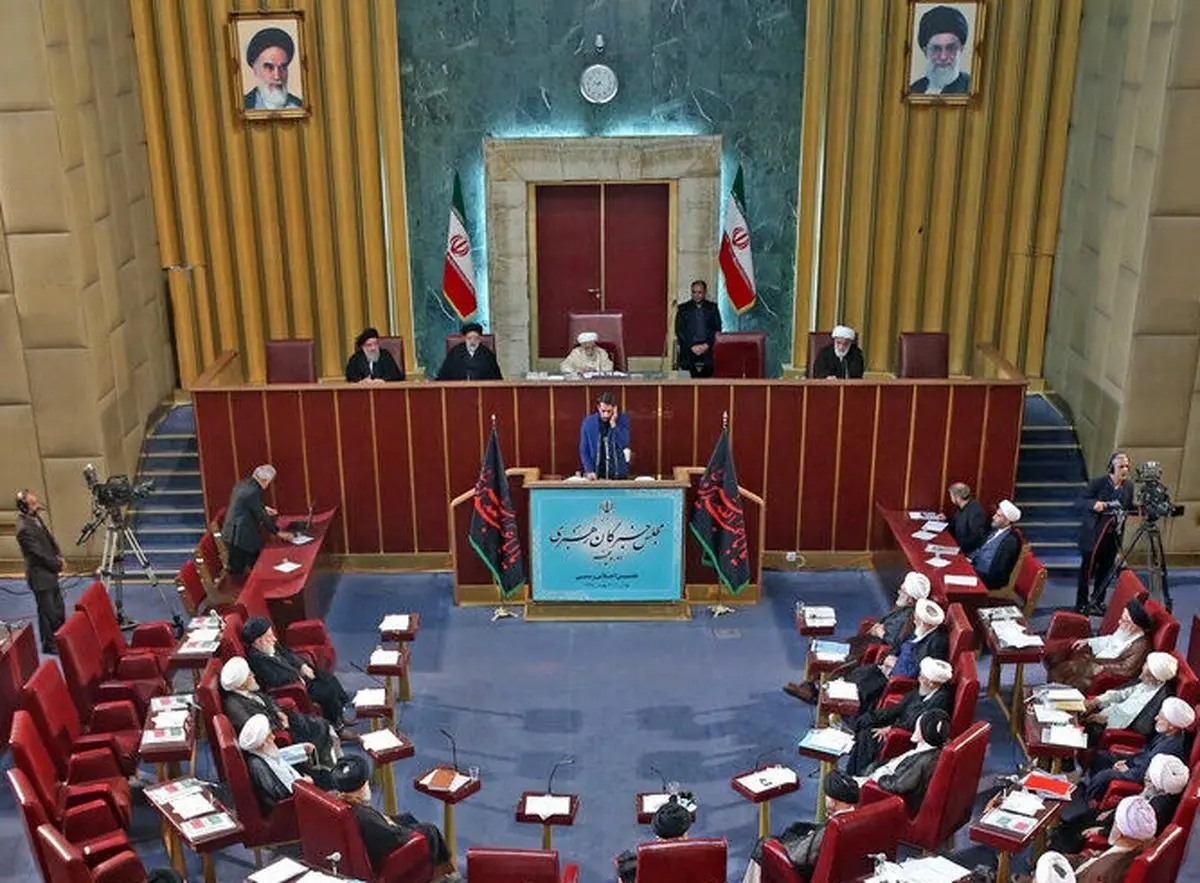 هشتمین اجلاس خبرگان رهبری به تعویق افتاد