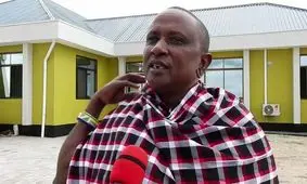 گاوچران آفریقایی صاحب۳۰ فرزند با کشف سه سنگ تانزانیت ۵.۴ میلیون دلار به دست آورد