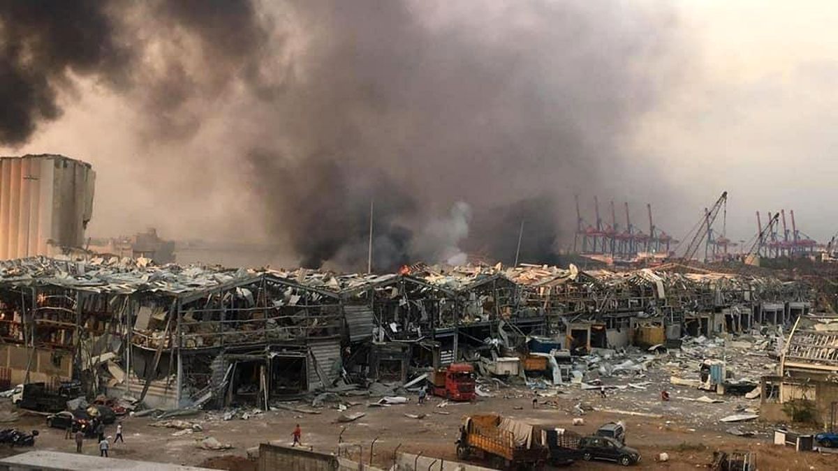 وقوع انفجار مهیب در بندر بیروت لبنان با ۷۸ کشته و بیش از ۴۰۰۰ زخمی + فیلم و عکس