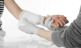 بایدها و نبایدهایی در زمان رسیدگی به یک زخم
