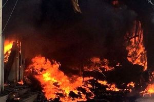 آتش سوزی گسترده در ۲۰ انبار مواد غذایی در نجف اشرف