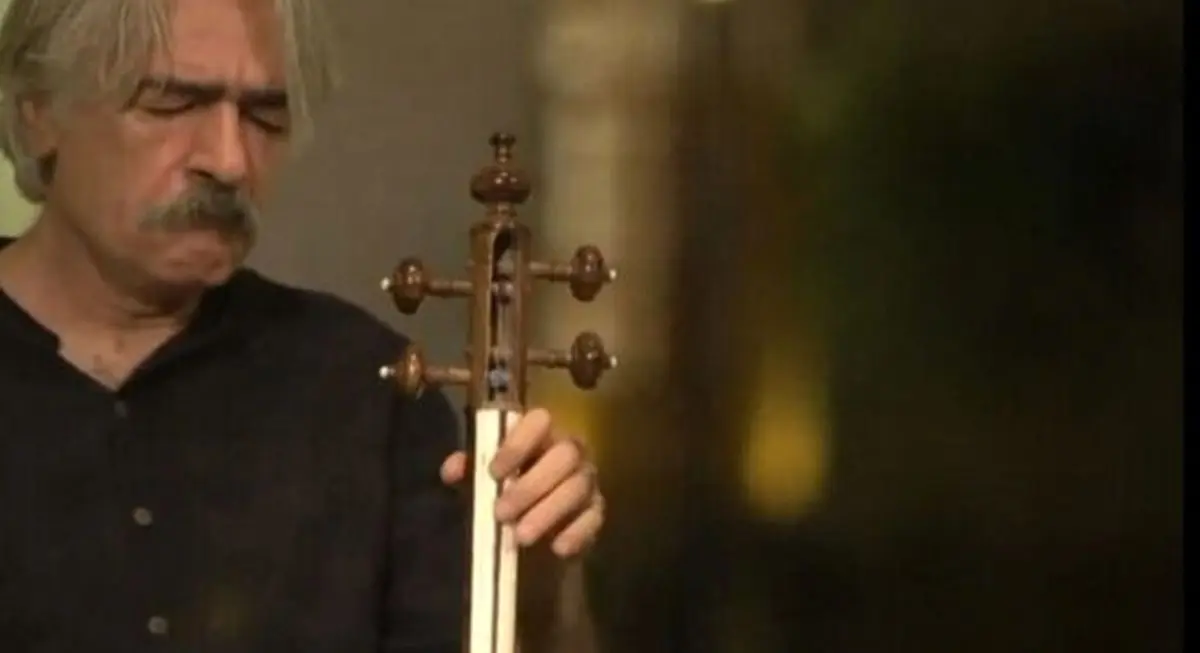 هنرنمایی کیهان کلهر موسیقی‌دان برجسته کشور در کنسرت «شهر خاموش»