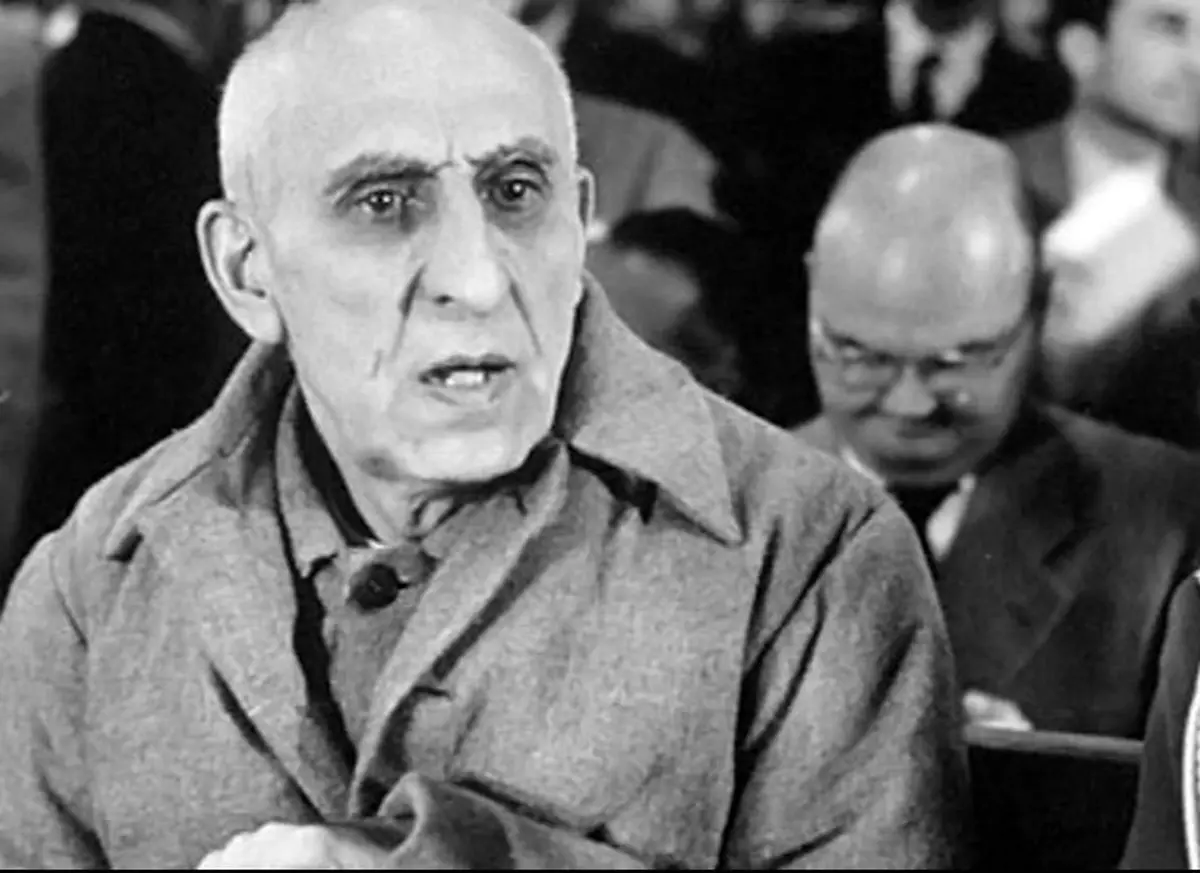 دولت مصدق به اظهارات تند رئیس‌جمهور آمریکا علیه انحلال مجلس چه واکنشی نشان داد؟