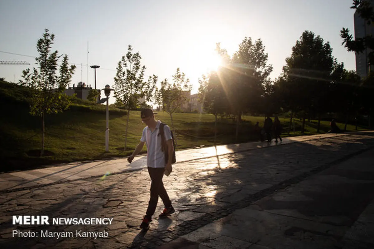 هوای پایتخت قابل قبول است/ فردا هوا گرم تر می شود