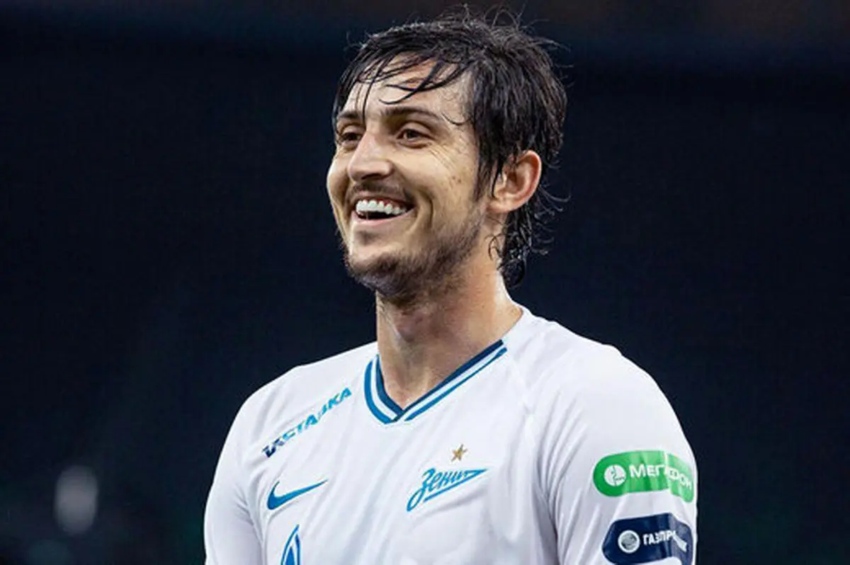 سردار آزمون با لباس پرسپولیس!