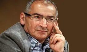 صادق زیباکلام: هیچ باوری به فسادستیزی احمد توکلی ندارم