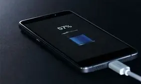 ۵ باور اشتباه درباره باتری تلفن هوشمند