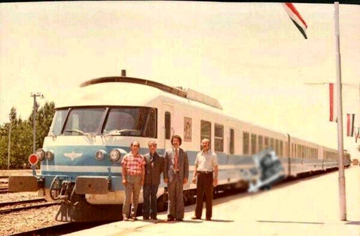 ۱۷ مرداد ۱۳۴۴؛ اولین قطار مسافربری تهران_مشهد حرکت کرد