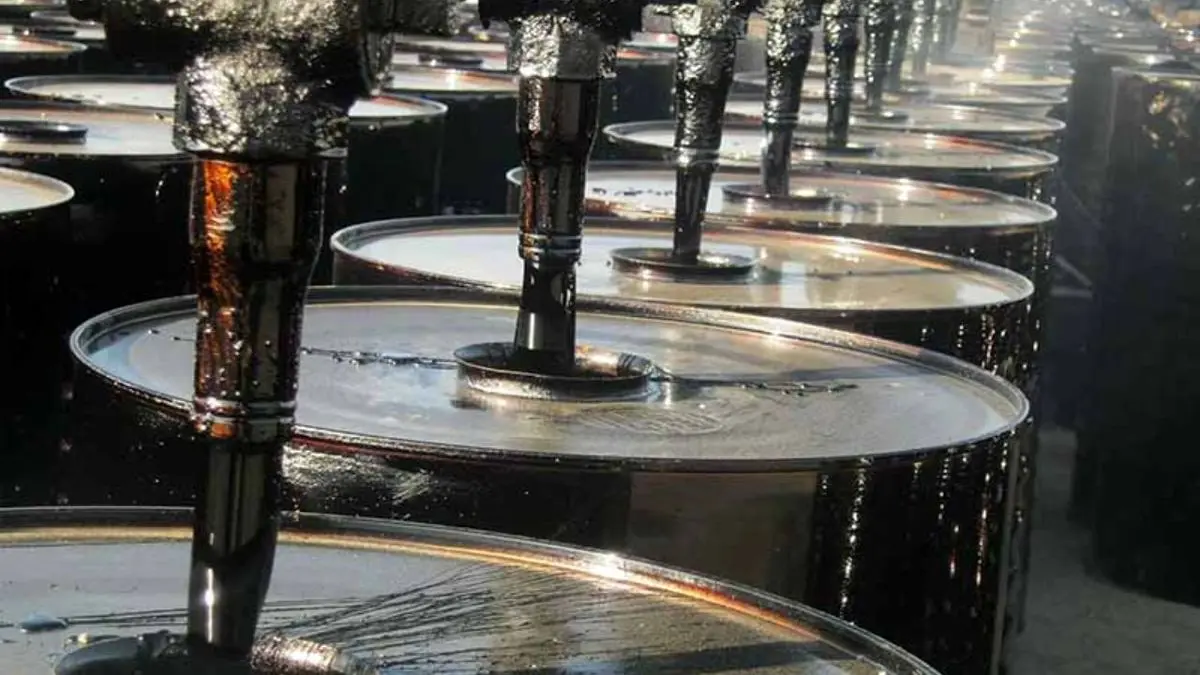 تخصیص قیر رایگان، همچنان دغدغه مهم مجلس یازدهم!