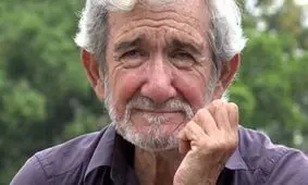 رفتار عجیب پیرمردی که بعد از ۳۰ سال شانس به او رو کرد!