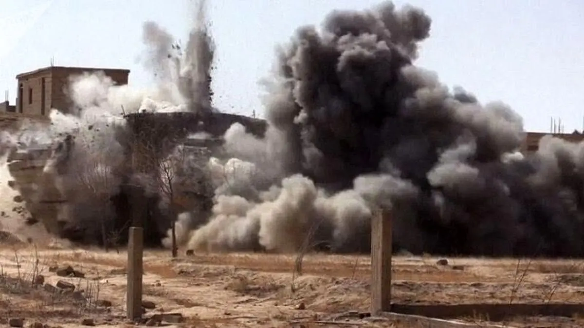 هفت نیروی پلیس بر اثر انفجار بمب در افغانستان کشته شدند