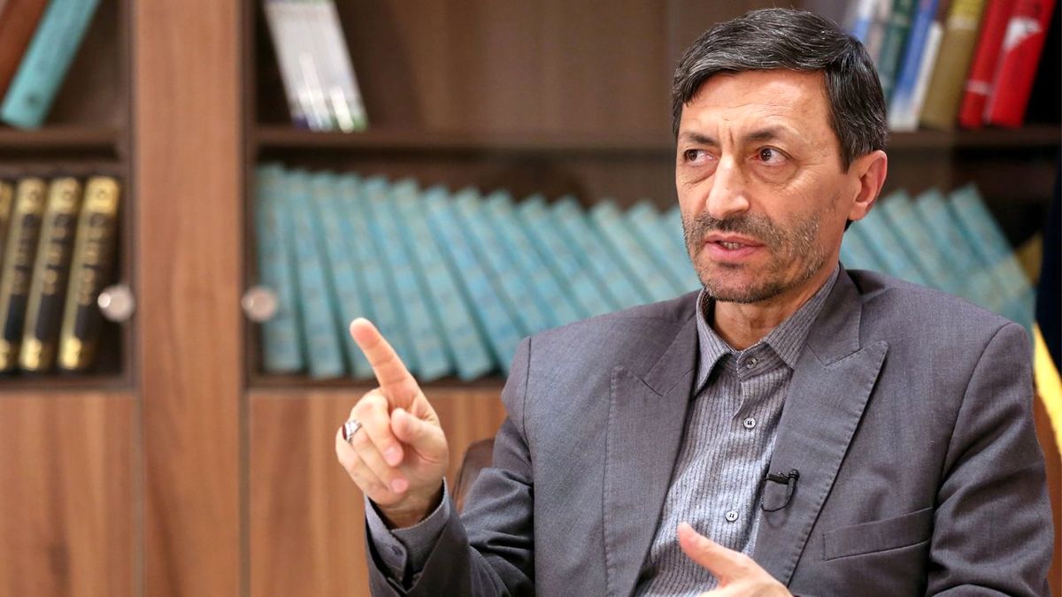 پاسخ سیاستمداران به لیستی که فتاح رو کرد / احمدینژاد: درخواست بدهید/ ابتکار: رسانه ملی فرصت پاسخ بدهد / مولاوردی: گر حکم دهند که مست گیرند / شبستری: کاخ مرمر تقریبا دست مجمع نیست