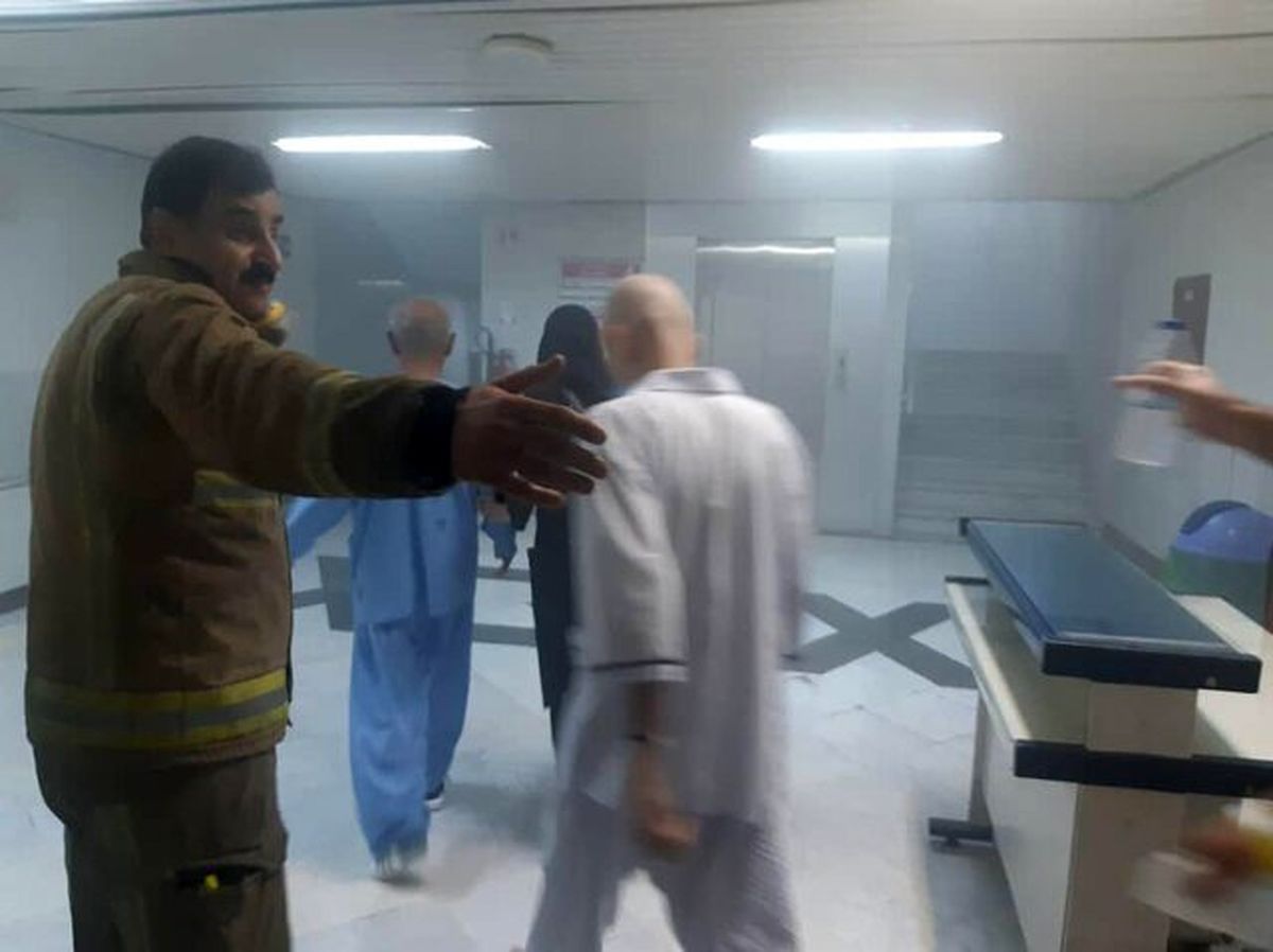 آتش‌سوزی در بیمارستانی در خیابان حافظ تهران