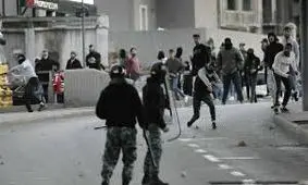 درگیری و تجمع در مرکز بیروت/ معترضان خواهان استعفای پارلمان هم هستند