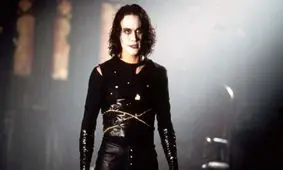 لباس ۲۵ هزار دلاری پسر بروس‌لی