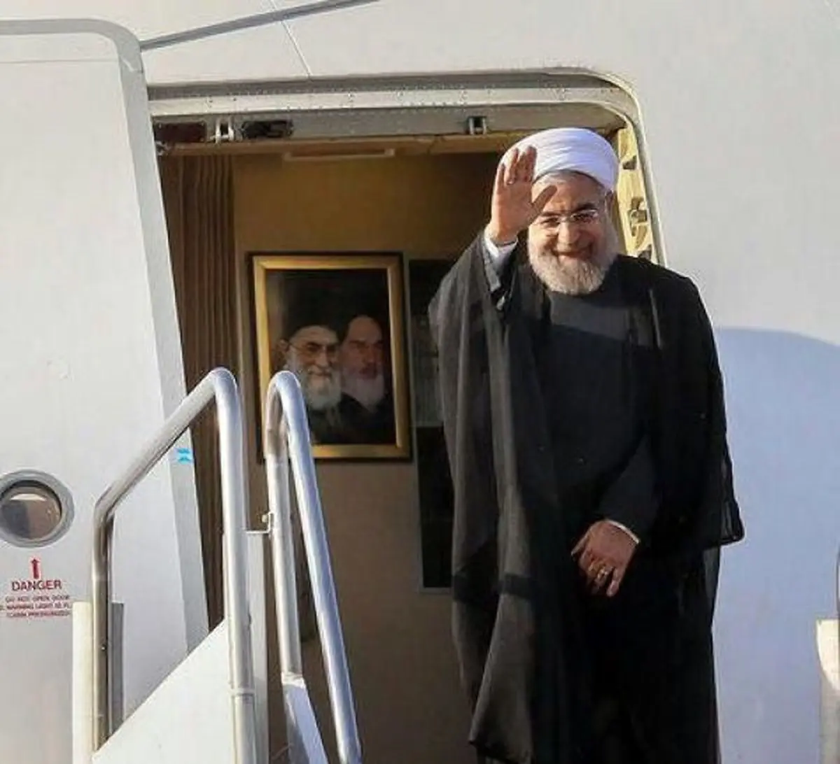 رییس جمهور وارد مشهد شد