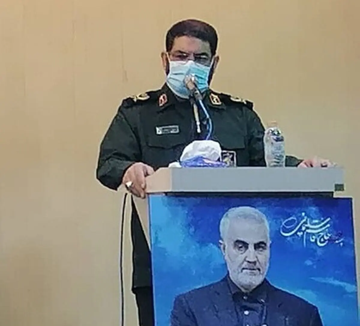 مکتب شهید سلیمانی مکتب دست گرفتن است نه مچ گرفتن/شهید سلیمانی هیچ کسی را هل نداد