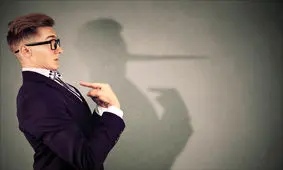 ۷ حرکت ناخودآگاه دروغگوها