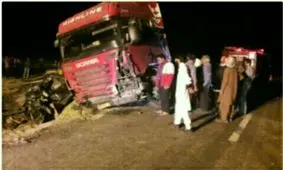 تصادف مرگبار در شهر مرزی ۱۳ کشته و مجروح بجا گذاشت+عکس