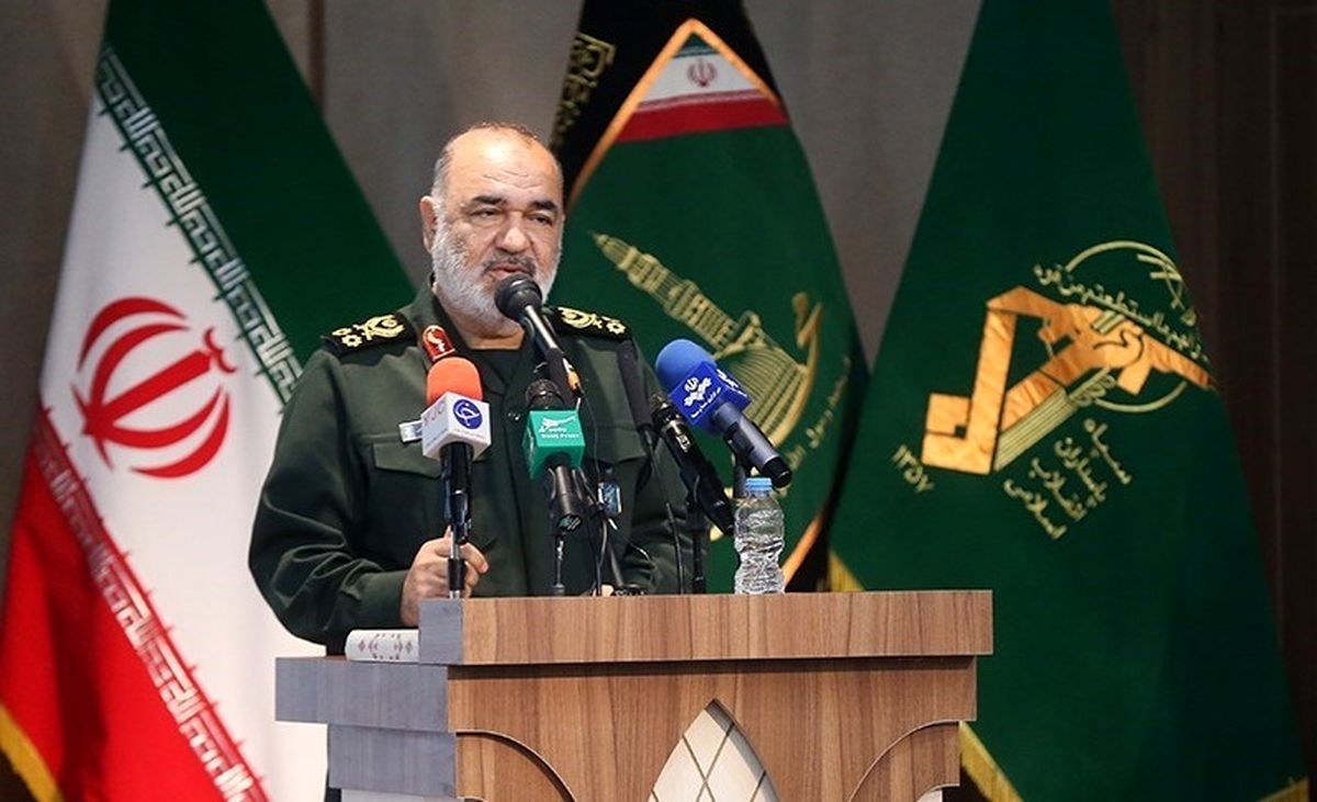 سرلشکرسلامی: انتقام خون حاج‌قاسم گرفته خواهد شد