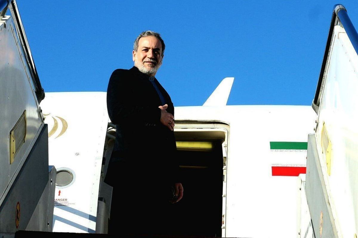 عراقچی راهی قطر شد

