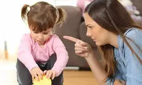 این ۵ جمله ممنوع را به کودکان خود نگویید