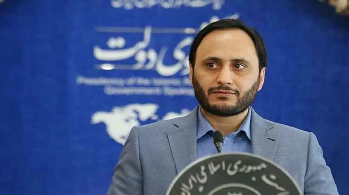 سخنگوی دولت بی‌تجربه و بی‌تحلیل است و پیامد سخنانش را نمی‌فهمد/ دستگا‌هایی که خطا‌های بارزی انجام می‌دهند باید عذرخواهی کنند