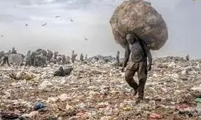 برندگان جایزۀ 67 هزاردلاری عکاسی؛ از «زباله‌گردها» تا «ساحل آلودۀ خزر» 