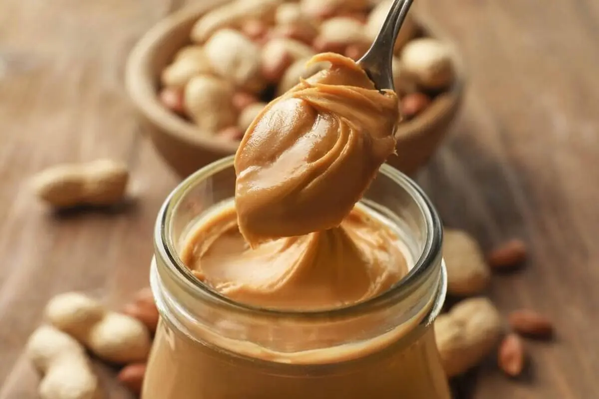 کره بادام زمینی را با چه چیزی بخوریم