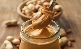 کره بادام زمینی را با چه چیزی بخوریم
