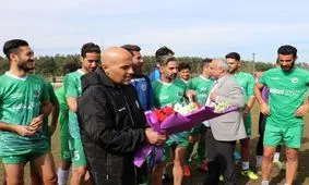 خواهش می کنم فرهاد مجیدی وارد حاشیه نشود