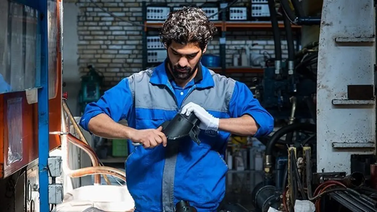 چوب مشکلات بر سر واحدهای کوچک و متوسط فارس /اندکی از تسهیلات خودرو سازها به واحدهای کوچک و متوسط تعلق گیرد
