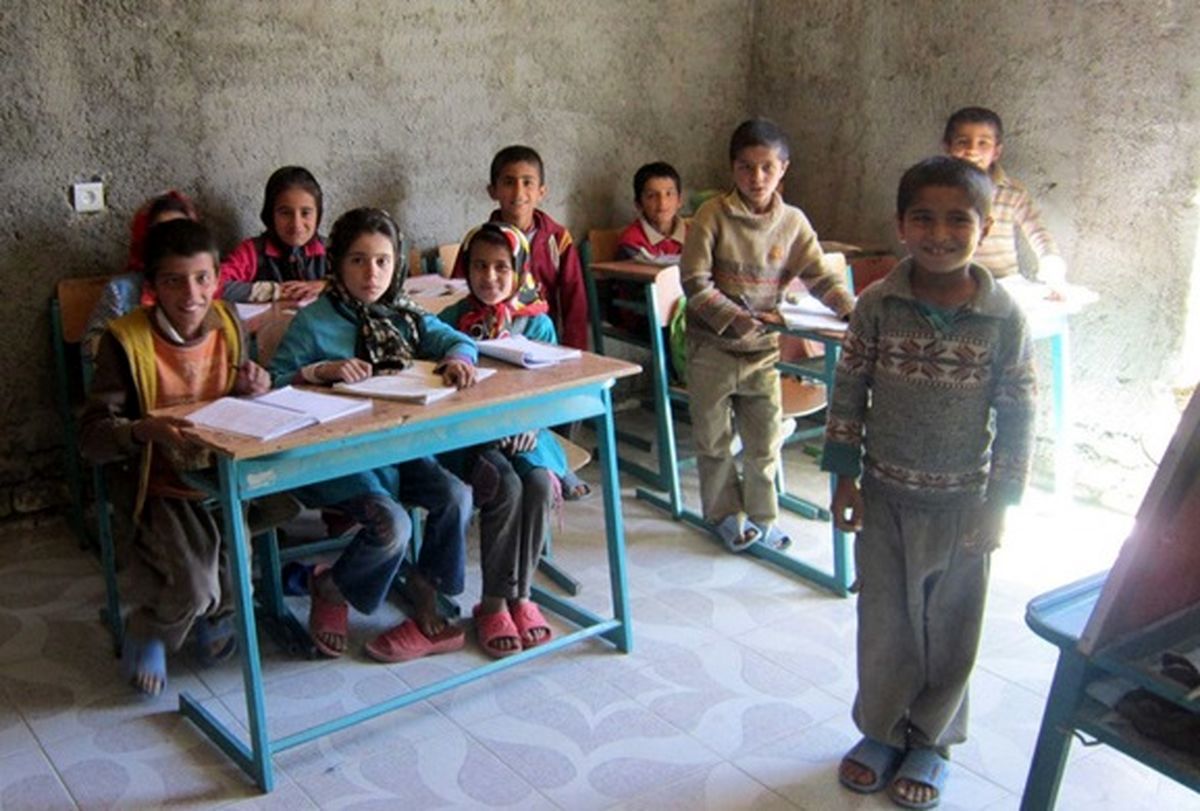 نگران ریزش دانش آموزان و ترک تحصیل در استان کردستان هستیم