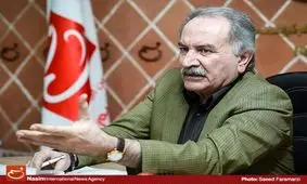 یک اقتصاددان عنوان کرد / علاقه رئیس دفتر روحانی به دلار ۱۰ هزار تومانی!