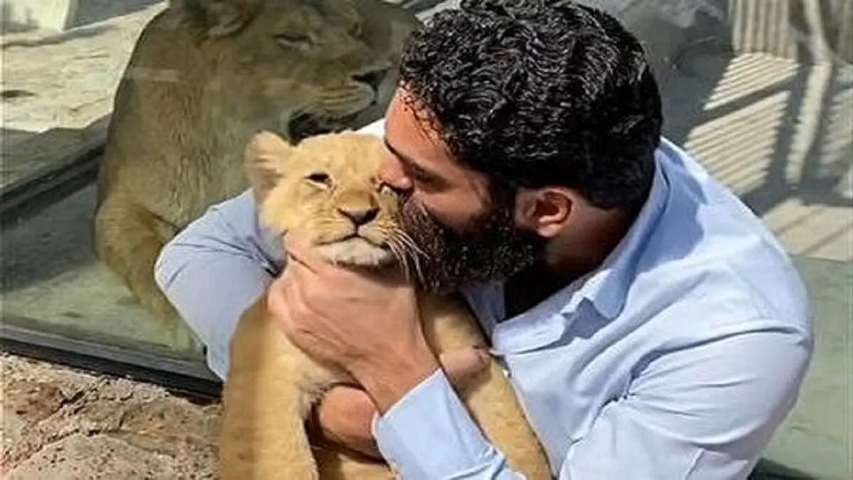 واکنش محیط‌زیست به فیلم جنجالی خواننده مشهور با یک توله شیر