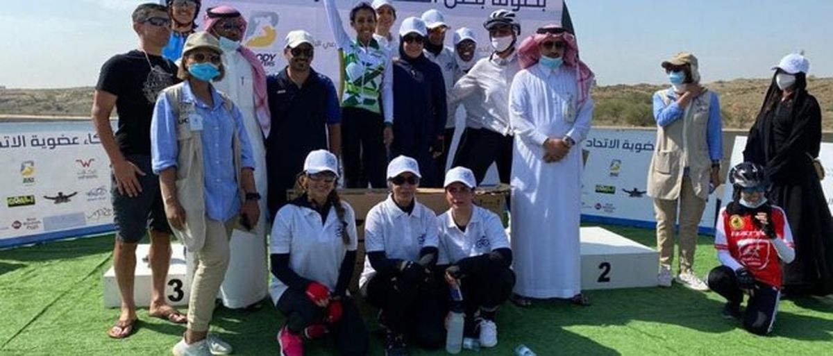 مسابقات قهرمانی دوچرخه‌سواری زنان برای اولین بار در عربستان / عکس
