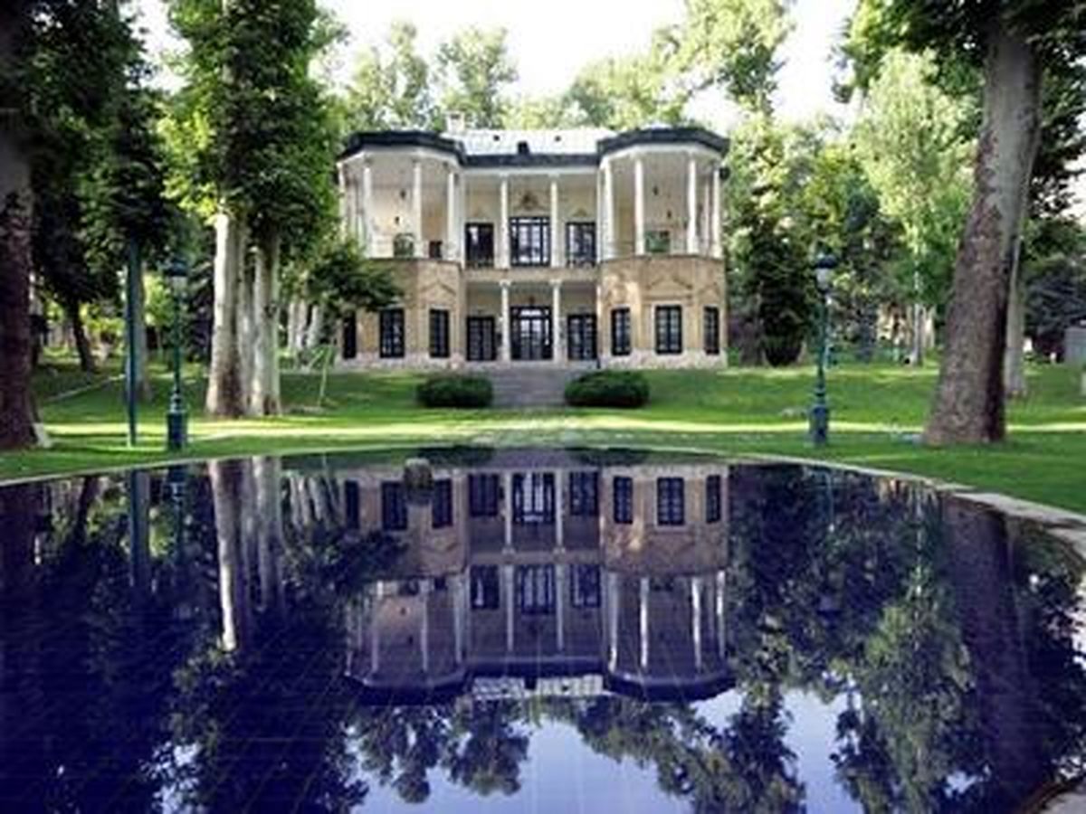 آقای فتاح! کاخها را به وزارت میراث فرهنگی بسپارید