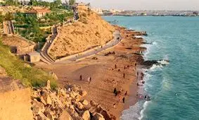 جولان"مرگ" در سواحل چابهار / شاهد عینی: هیچ ارگانی به داد ما نرسید/ یک مسئول: حادثه در منطقه شنا ممنوع رخ داد