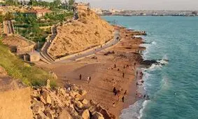 جولان"مرگ" در سواحل چابهار / شاهد عینی: هیچ ارگانی به داد ما نرسید/ یک مسئول: حادثه در منطقه شنا ممنوع رخ داد