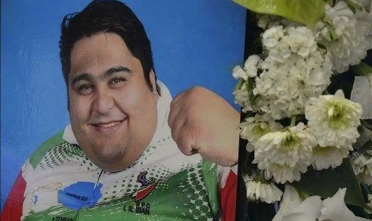 سنگ مزار زنده‌یاد سیامند رحمان نصب شد/ عکس